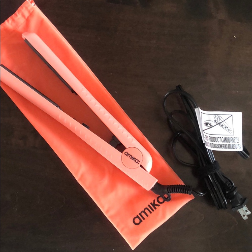 🍂🍁 🅕🅐🅛🅛 🅢🅐🅛🅔 🍁🍂 Amika flat iron